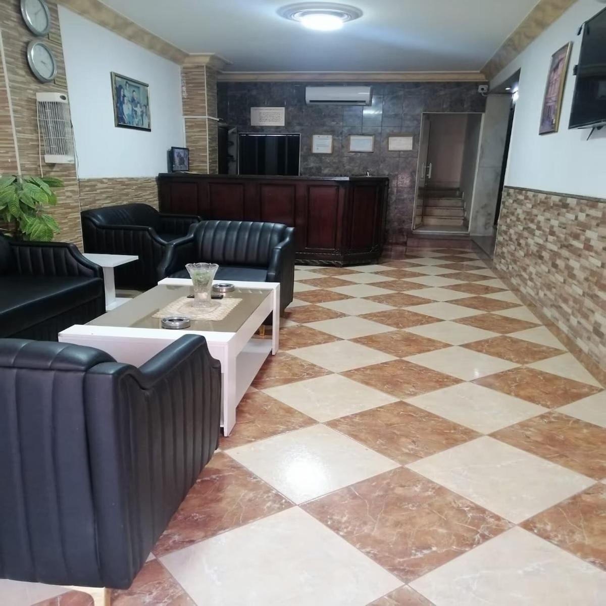 Al-Nujoom Hotel Suites アンマン エクステリア 写真
