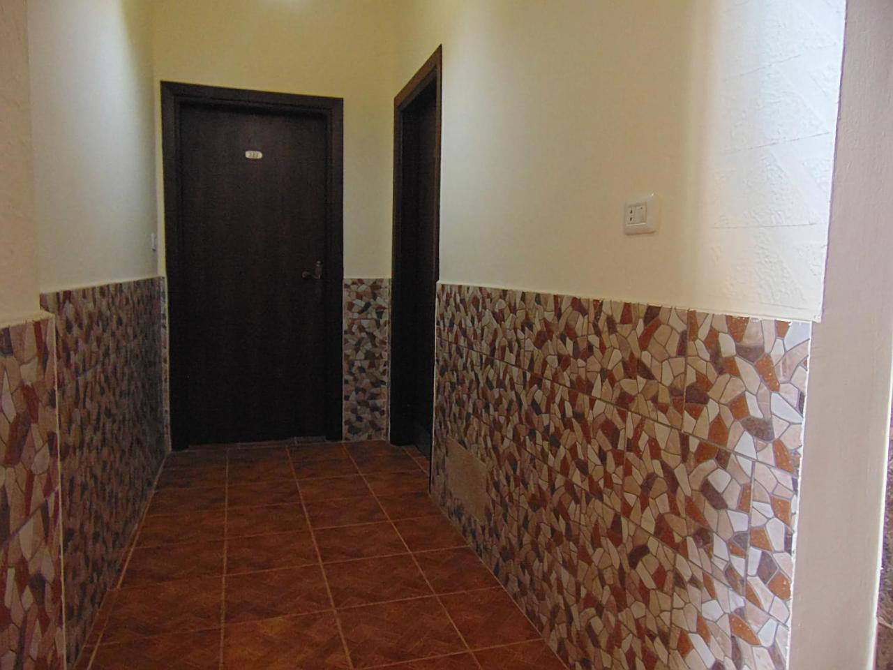 Al-Nujoom Hotel Suites アンマン エクステリア 写真