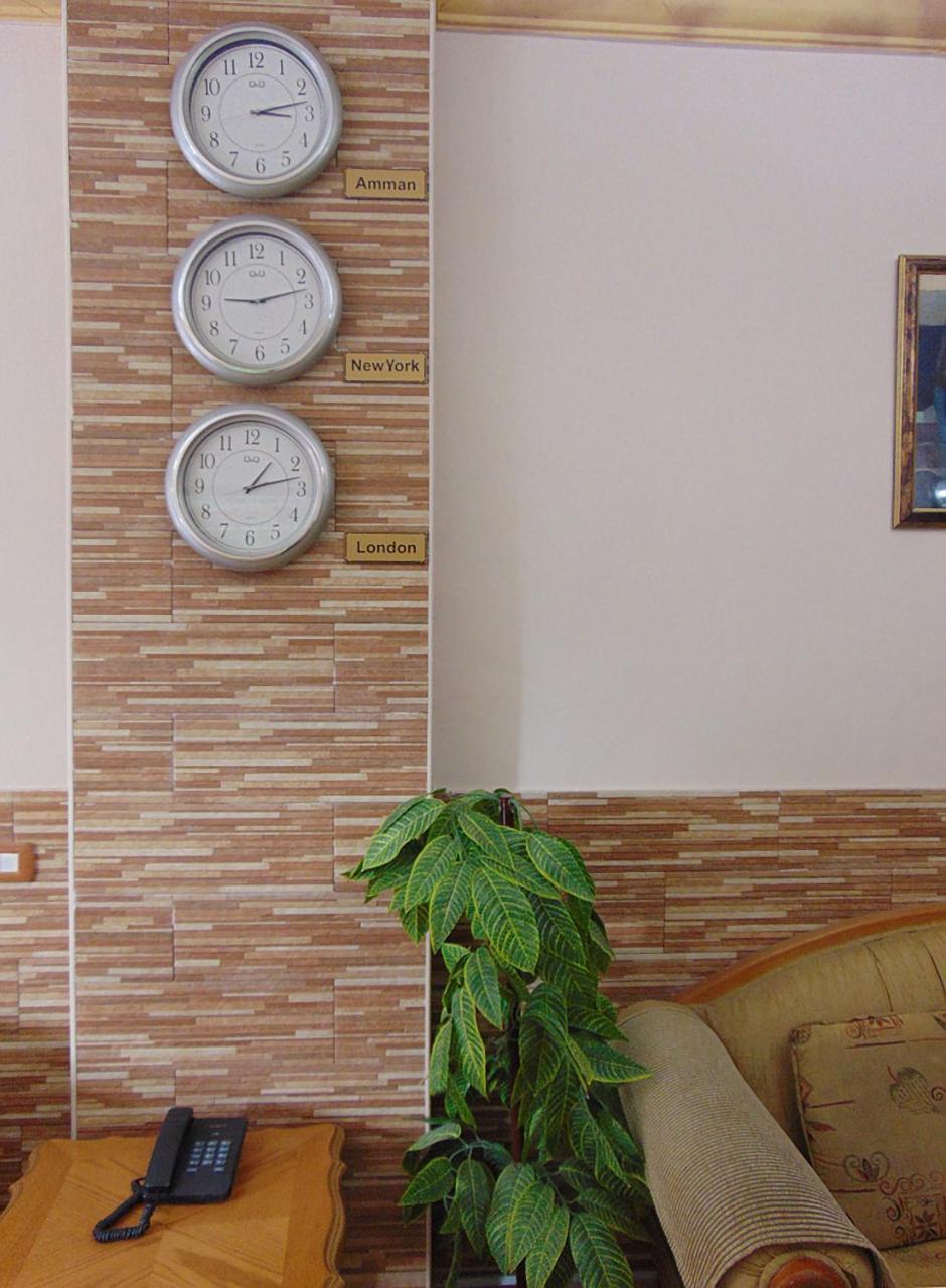 Al-Nujoom Hotel Suites アンマン エクステリア 写真